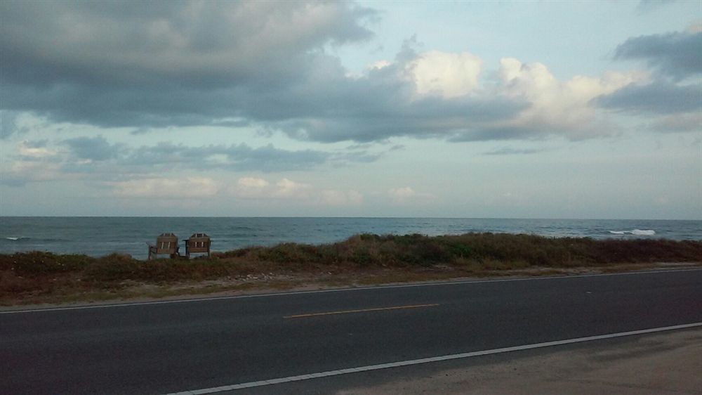 Beach Front Motel Flagler Beach Bagian luar foto